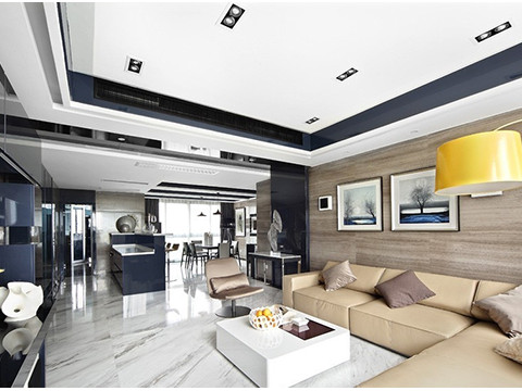 客廳 房子本身戶型動靜分區合理，設計師還是進行了適當的改造，使其功能區域更為完備。